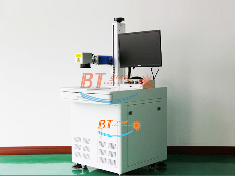 光纖激光打標(biāo)機(jī)助力智能卡社?？ㄒ豢ㄍㄐ畔?biāo)記